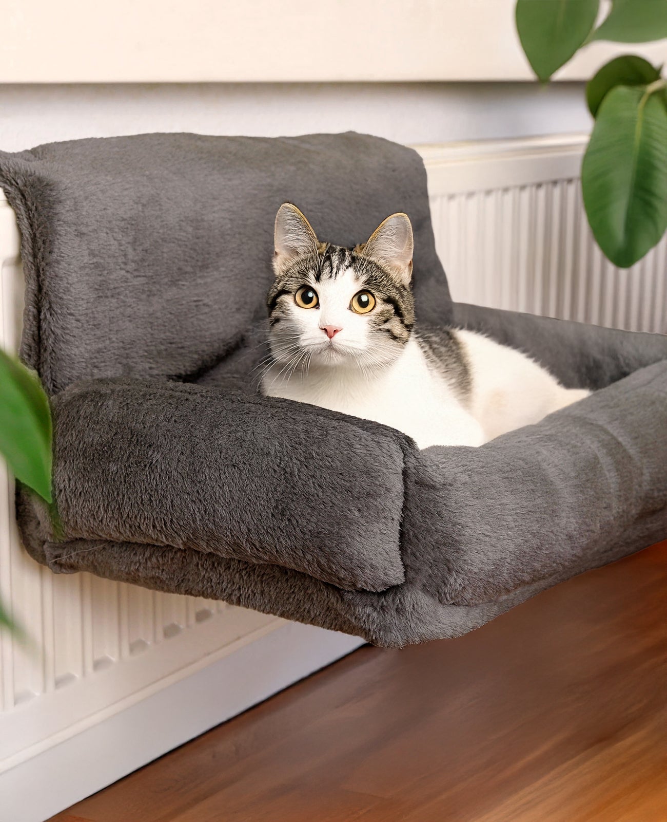 Chaise longue chauffante en peluche pour chat